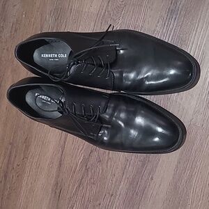Kenneth Cole New York shoes
